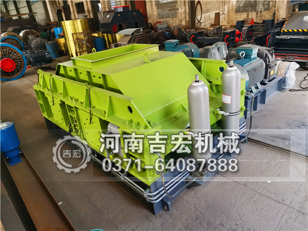 風(fēng)化石對輥破碎機(jī)