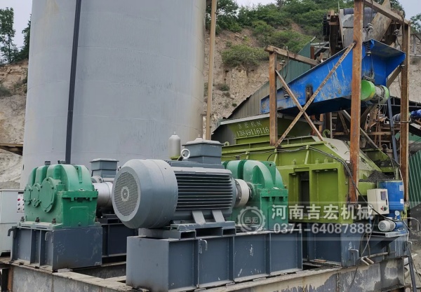 砂粒級配不達標？液壓對輥制砂機精準控粒,成品質(zhì)量提升30%！