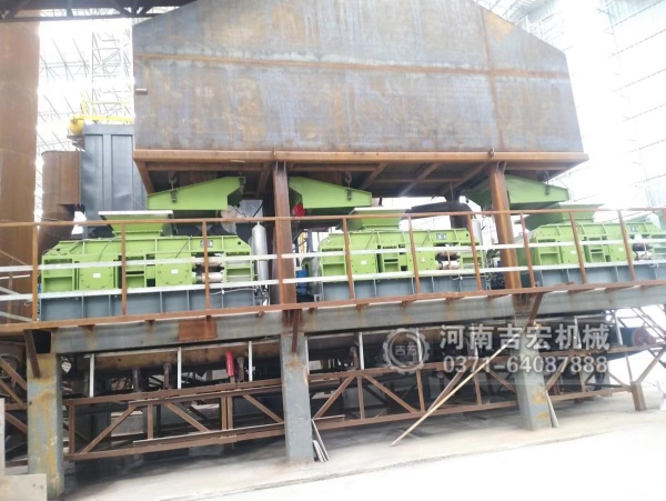 看行家如何選擇：深扒液壓對(duì)輥制砂機(jī)讓石料廠利潤翻倍的秘密！